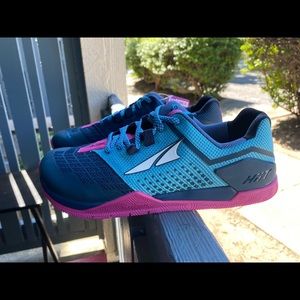 ALTRA Women's Zero Drop AFW1976P HIIT XT 2 Sz 7.5